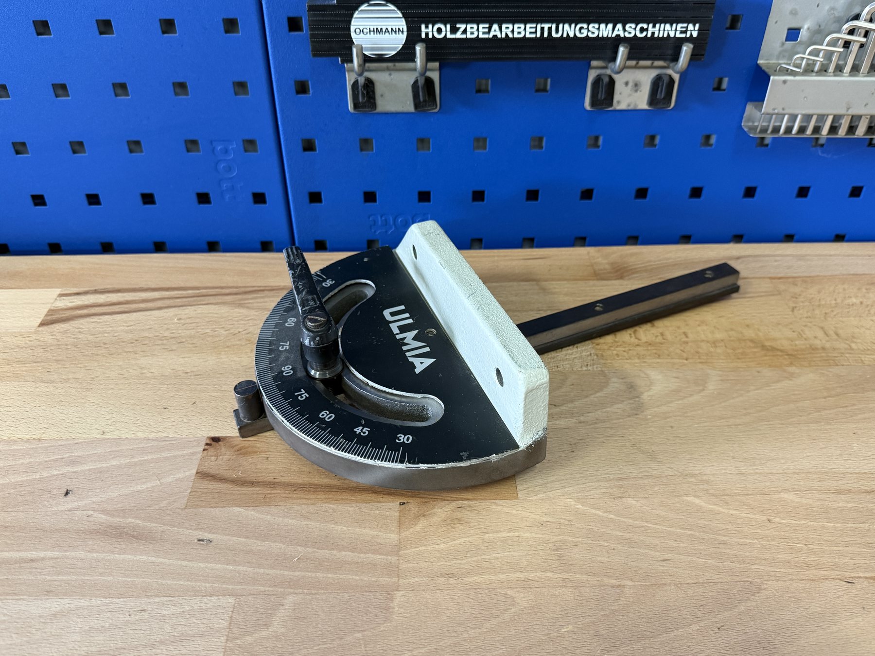 Winkelanschlag Ulmia