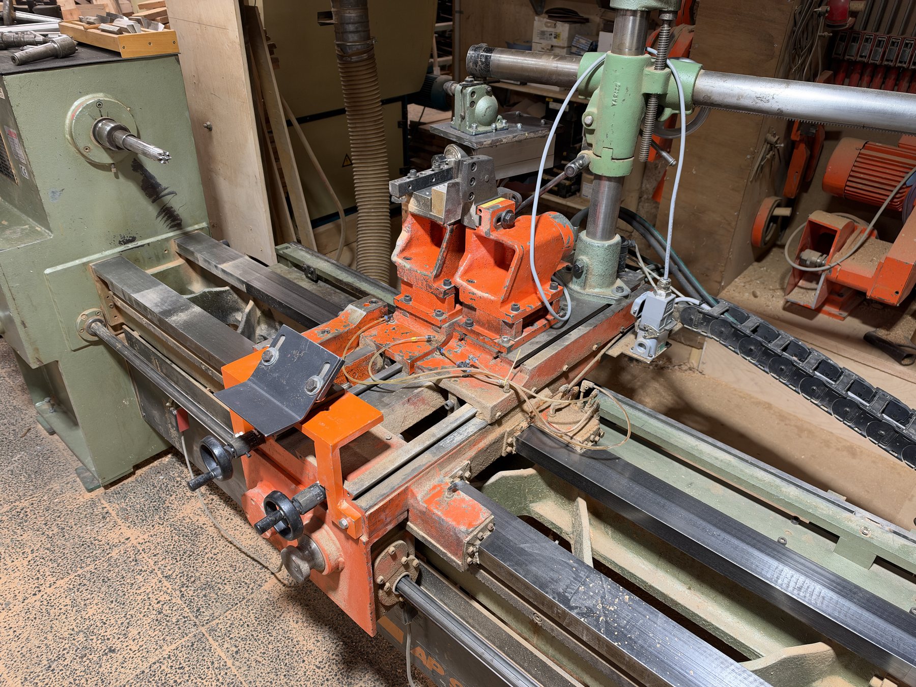 Hydraulischer Holzkopier-Fräs- und Drehautomat Hapfo Typ AP-9000-M
