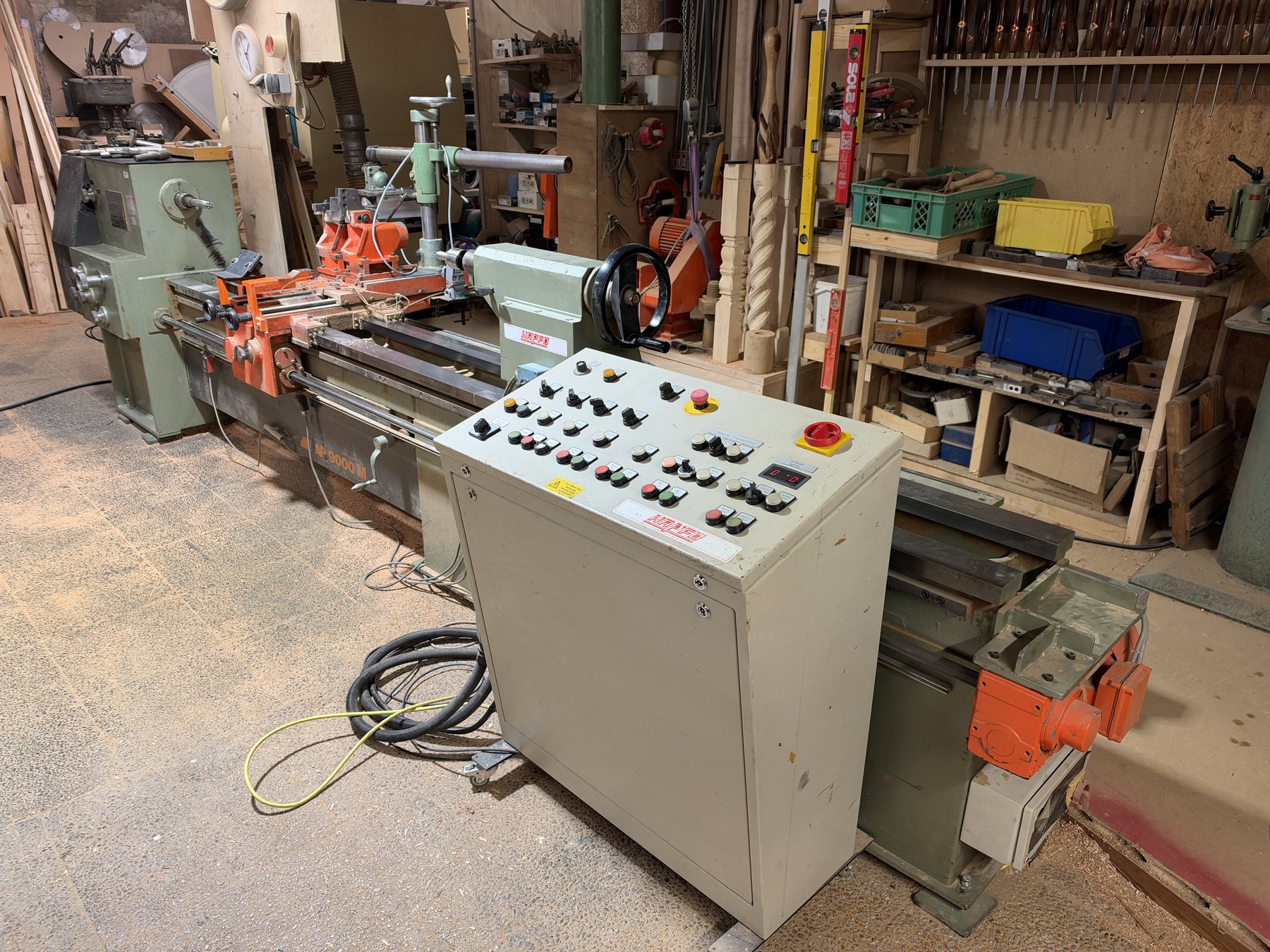 Hydraulischer Holzkopier-Fräs- und Drehautomat Hapfo Typ AP-9000-M