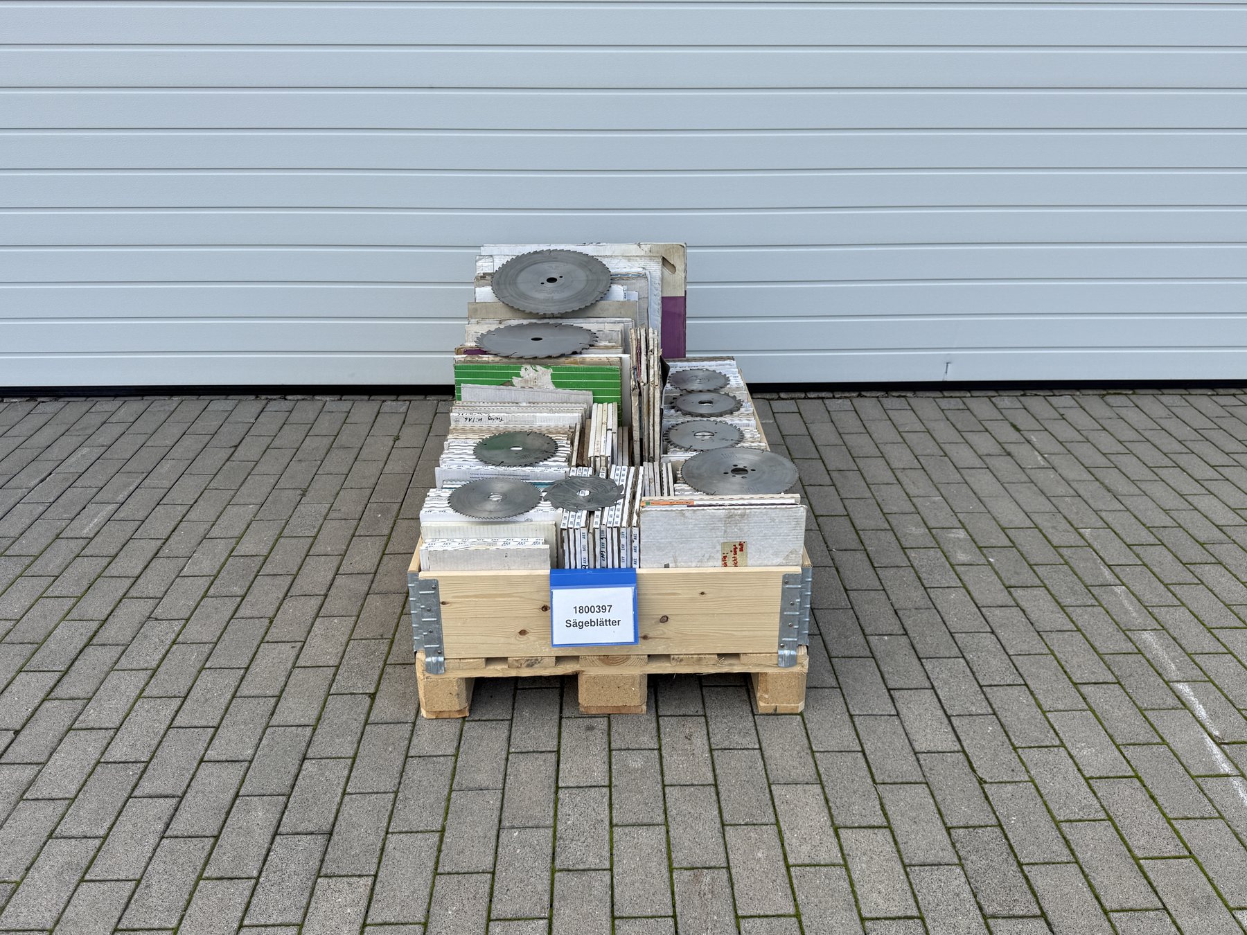 Großer Posten Kreissägeblätter