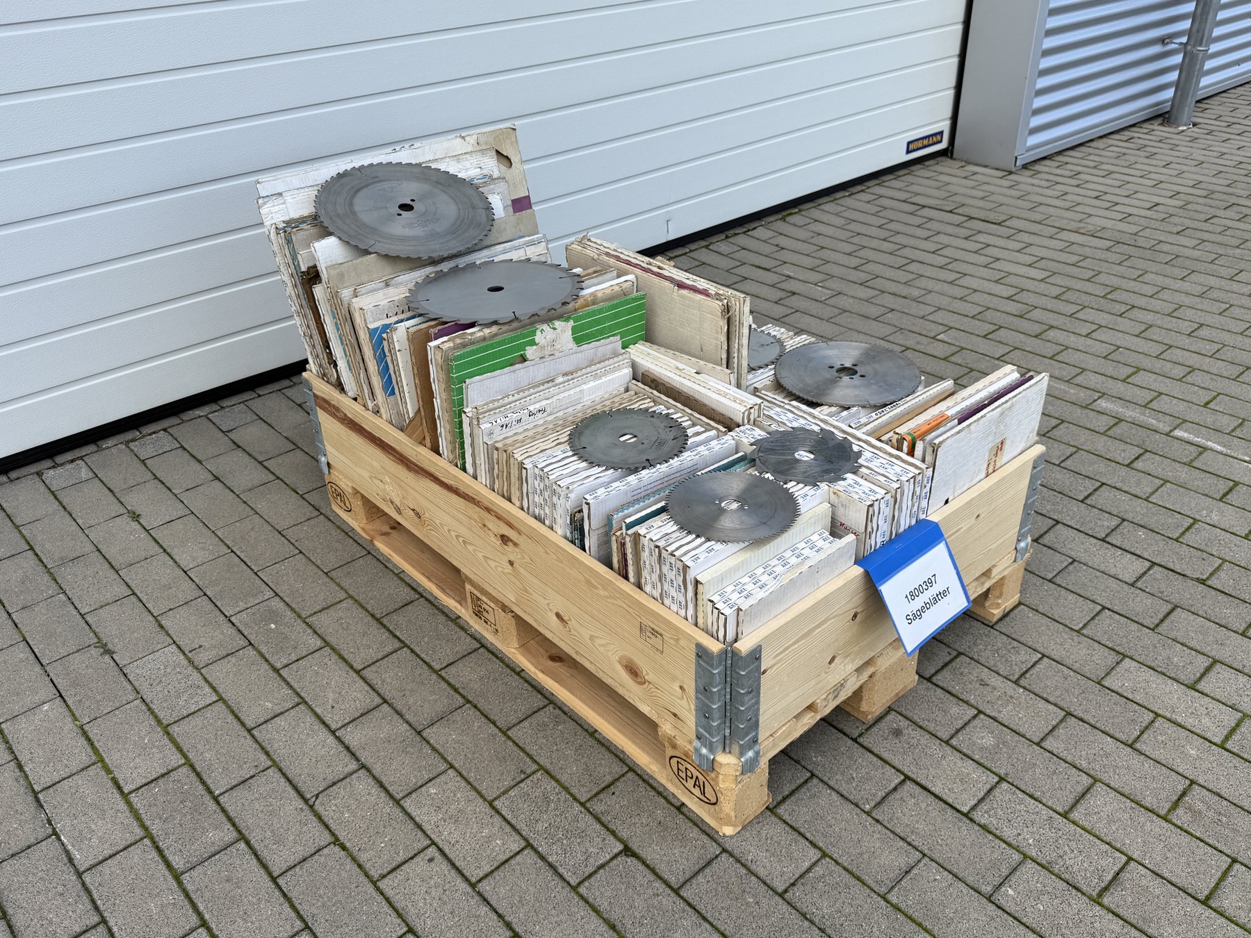 Großer Posten Kreissägeblätter