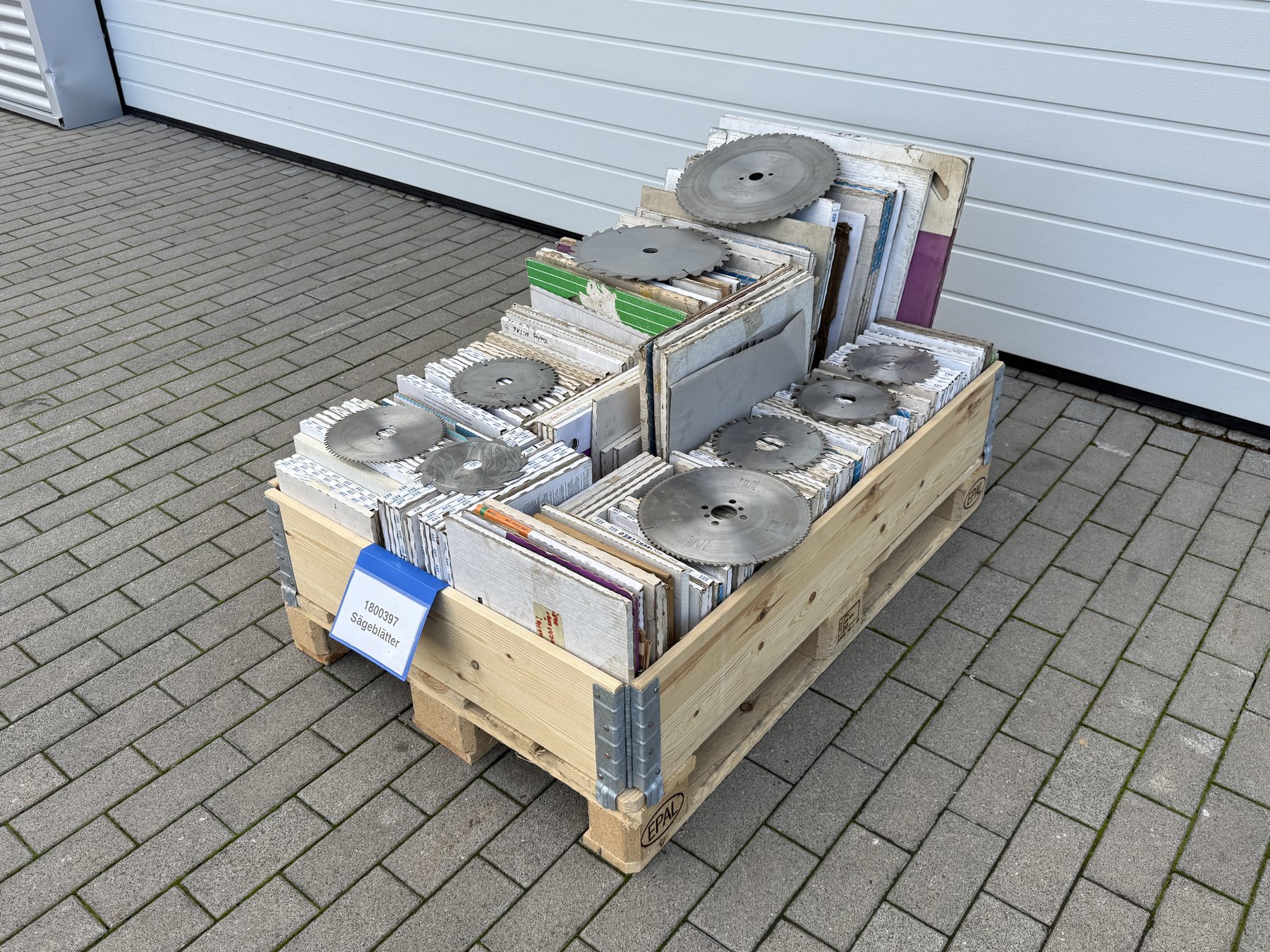 Großer Posten Kreissägeblätter