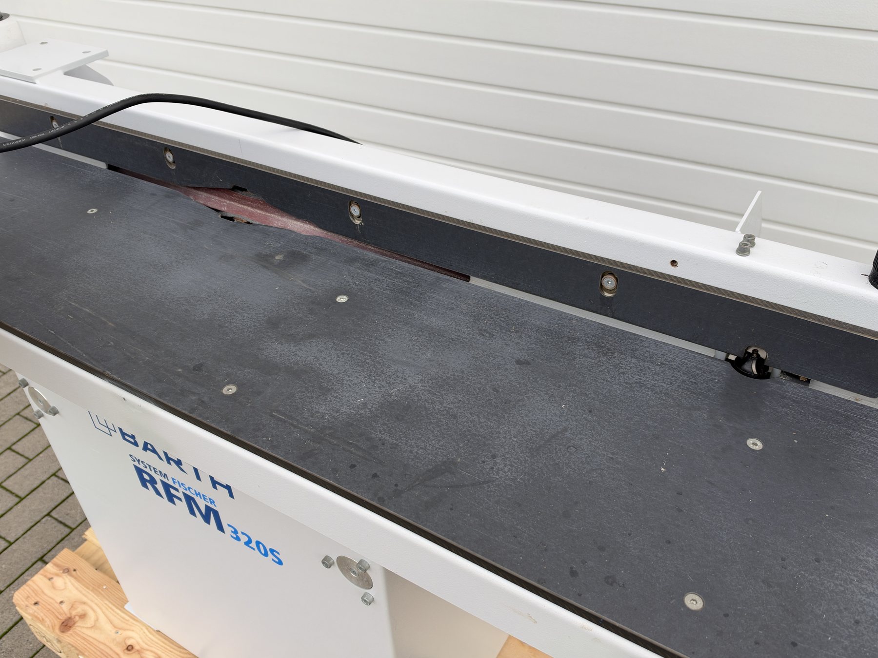 Rundprofil- und Fasenschleifmaschine Barth Typ RFM 320S