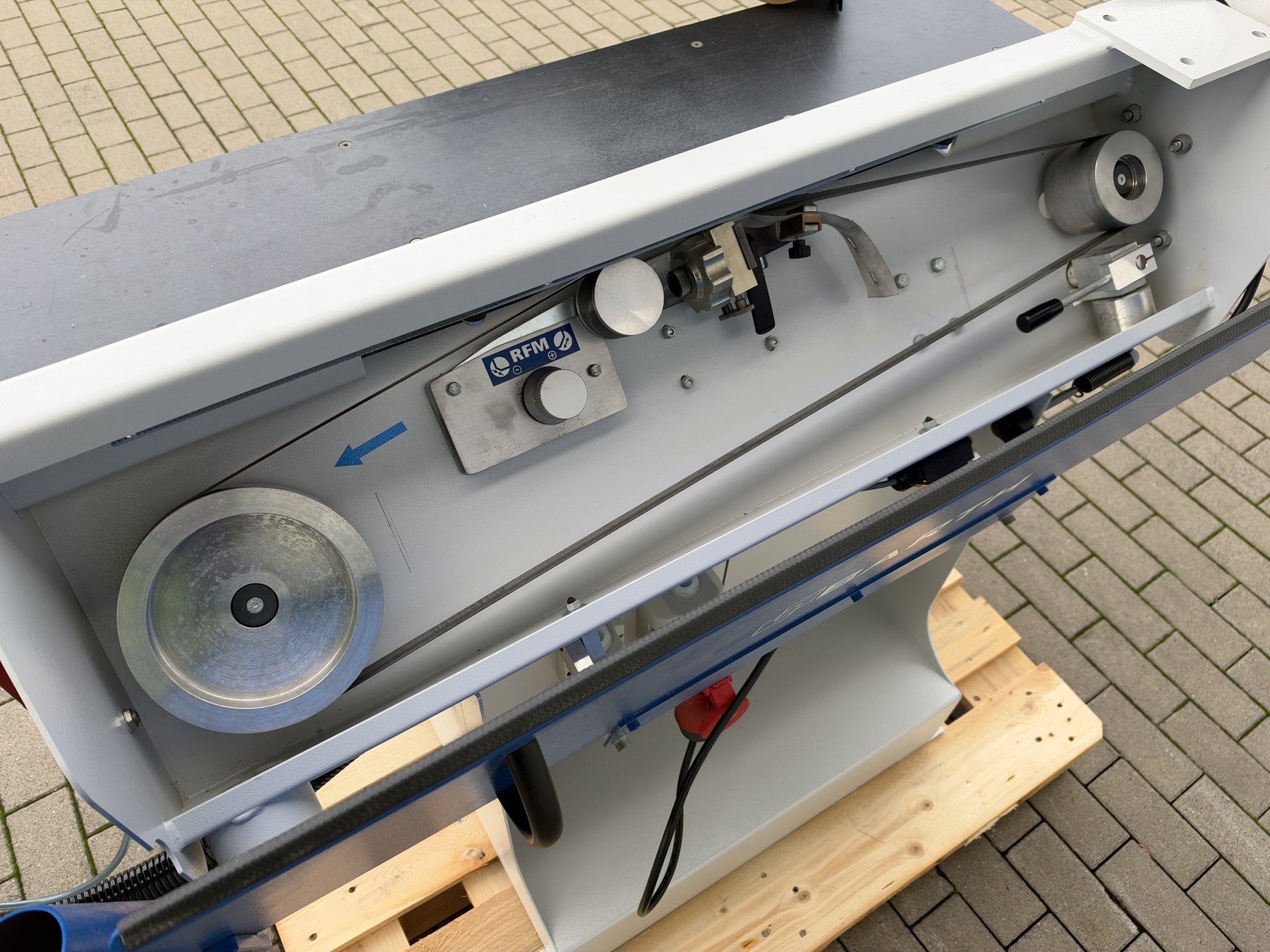 Rundprofil- und Fasenschleifmaschine Barth Typ RFM 320S