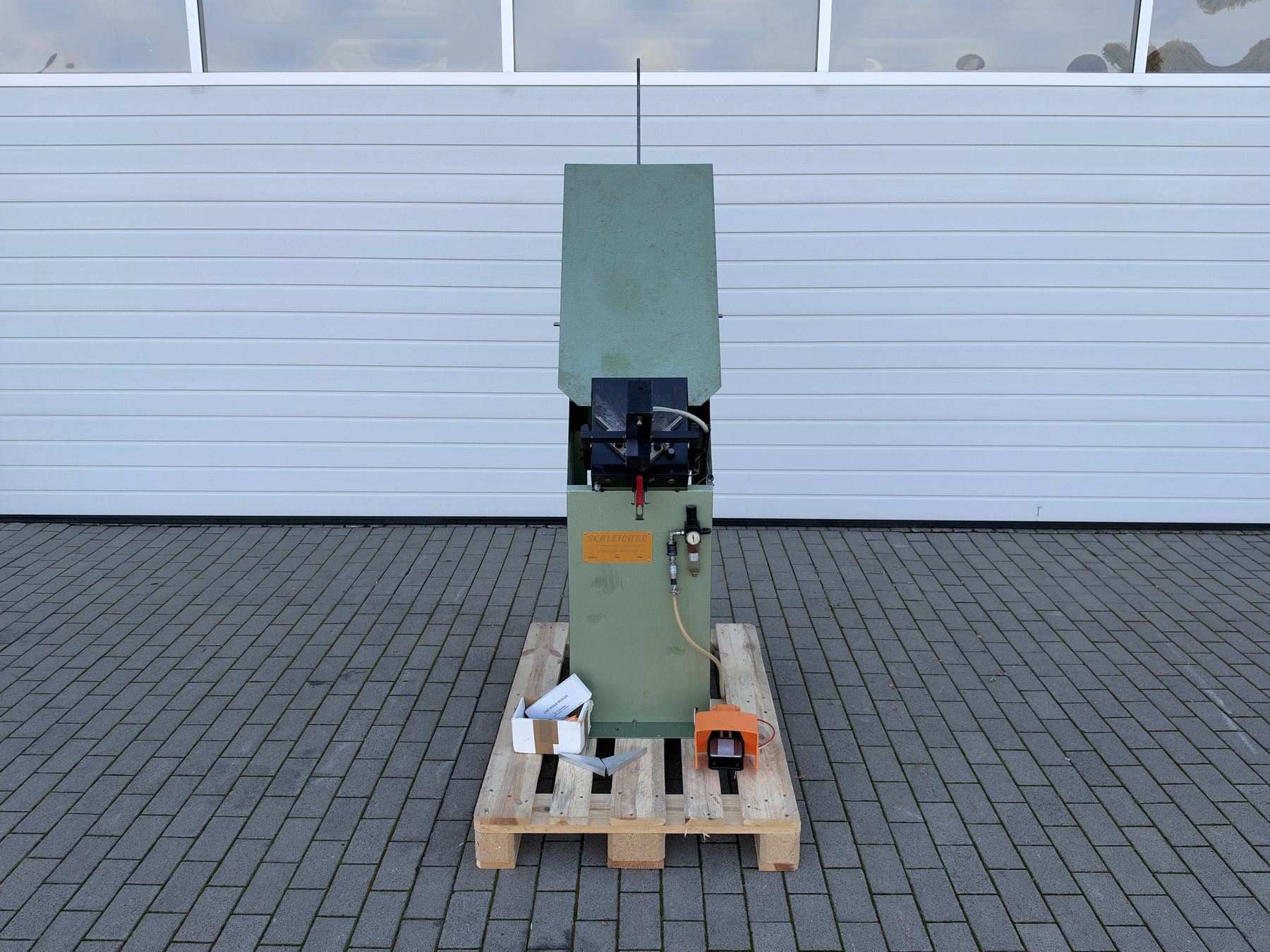 Rahmenheftmaschine Schleicher Typ Perfect