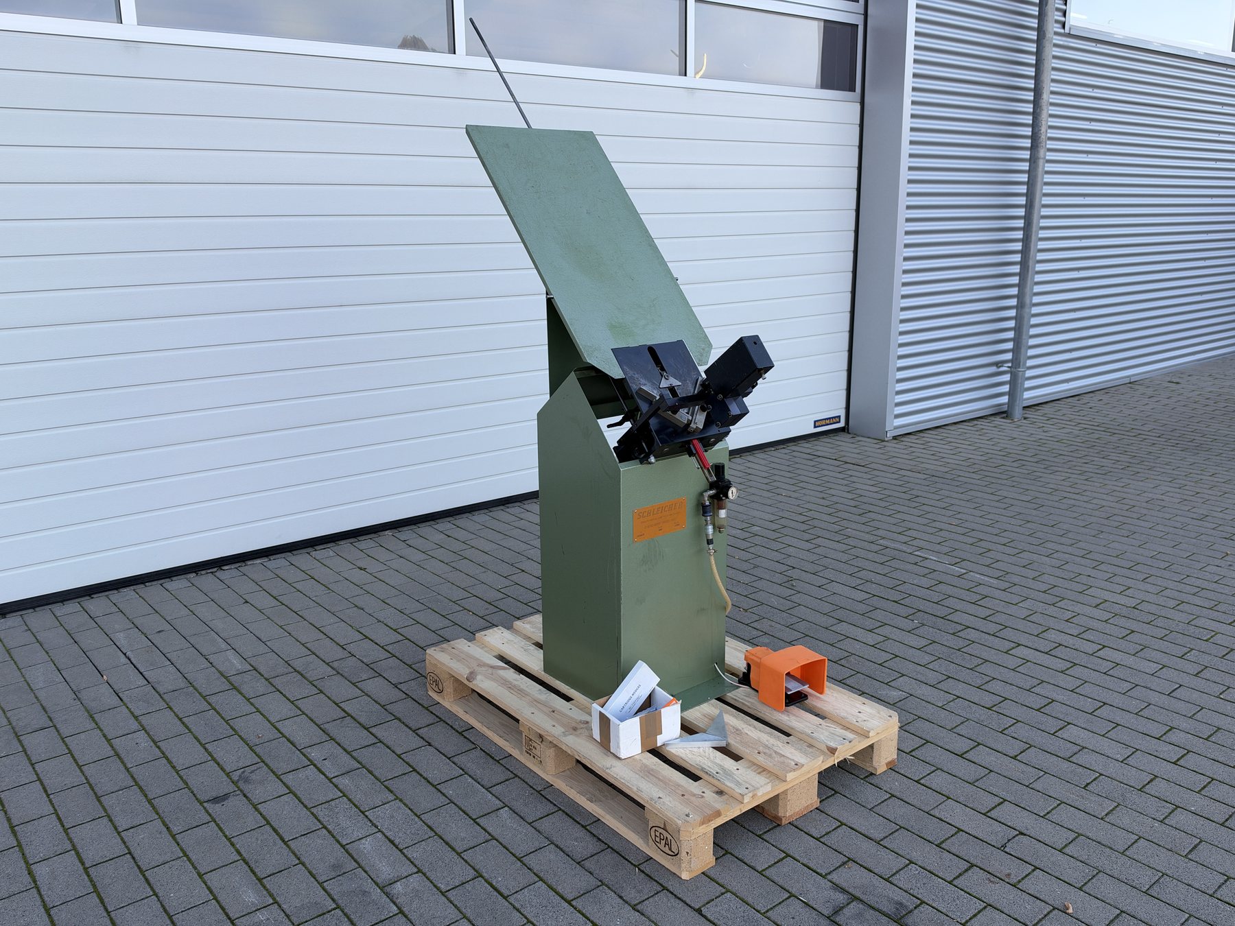 Rahmenheftmaschine Schleicher Typ Perfect