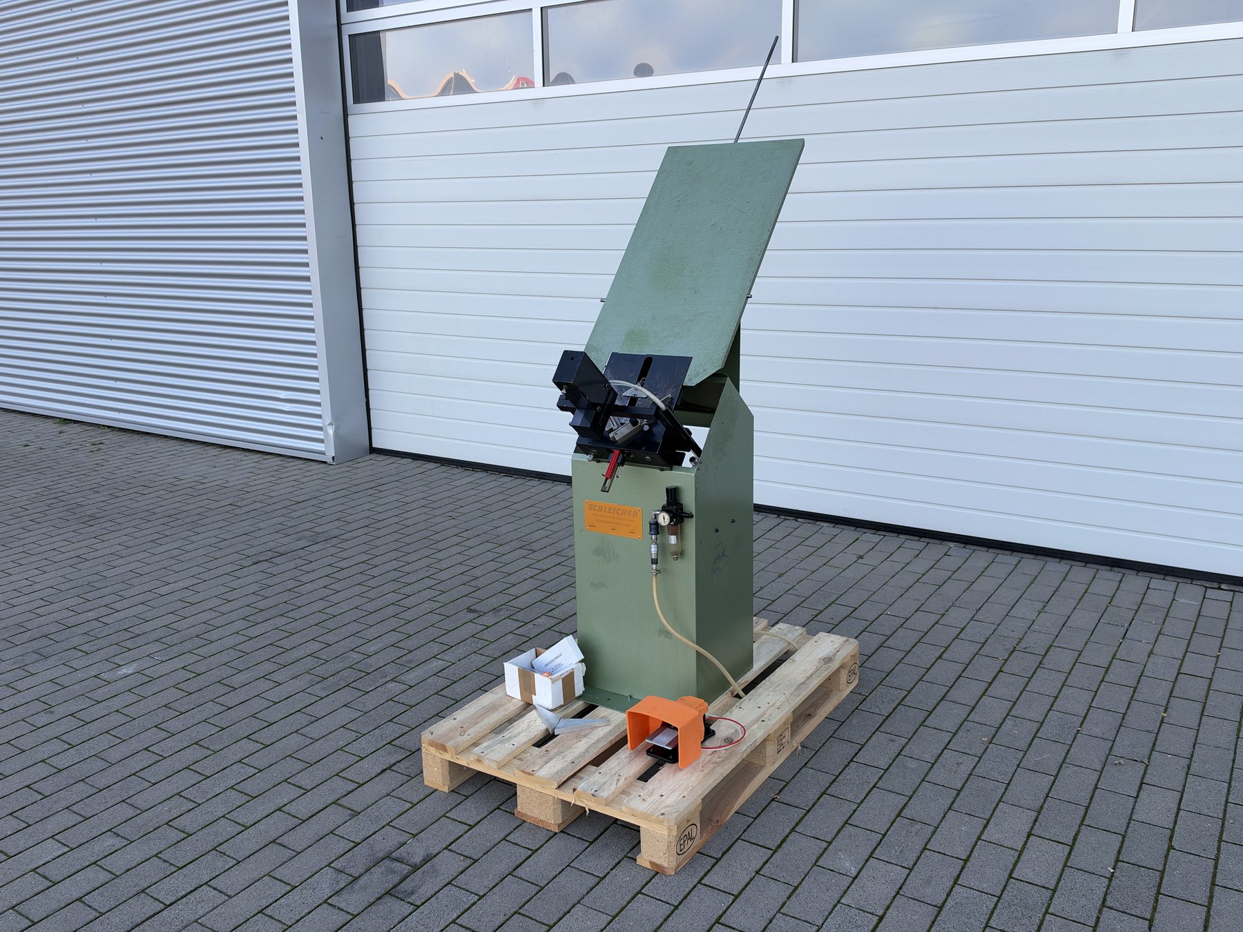 Rahmenheftmaschine Schleicher Typ Perfect