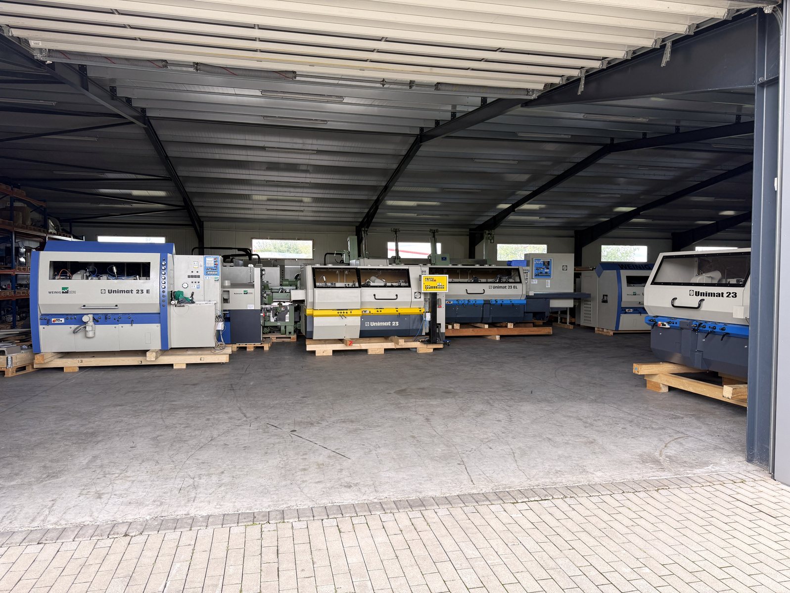 Showroom with used woodworking machines