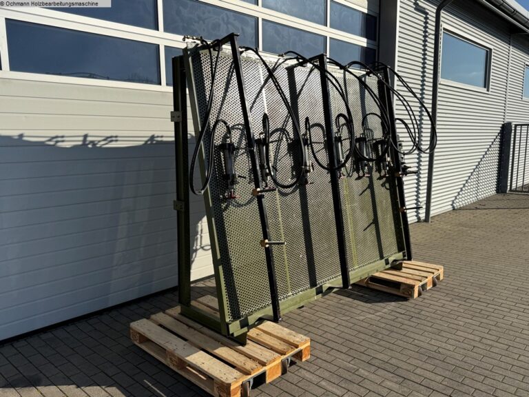 Hydraulic punch press